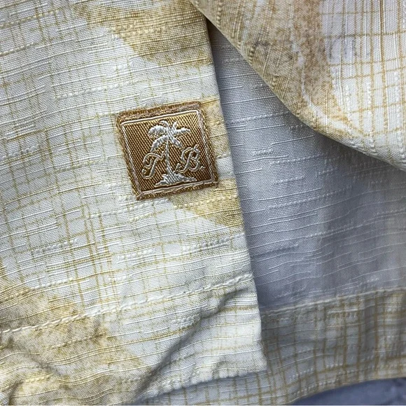 Tommy Bahama Short Sleeve Button Up Silk Hawaiian Shirt Golden Yellow Sz XL - Picture 6 of 16